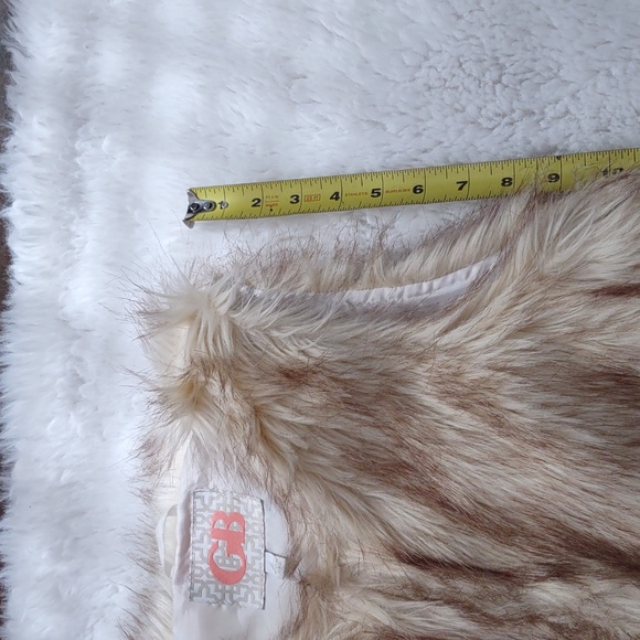 GB FUR VEST . - Picture 7 of 14